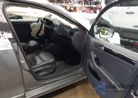 2017 Volkswagen Jetta 1.8T Sel/1.8T Sel Premium from USA, damaged, VIN 3VWL17AJ1HM391319